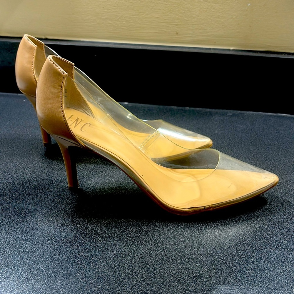 Clear sandals w Nude heel